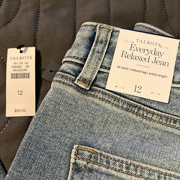 Talbots Everyday Relaxed Jeans Women’s 12 - Picture 2 of 4